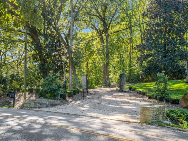 515 Hillwood Blvd, Nashville, TN 37205