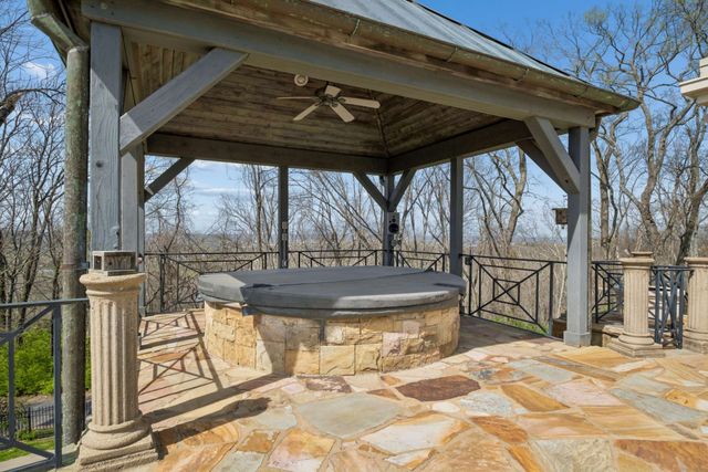 515 Hillwood Blvd, Nashville, TN 37205