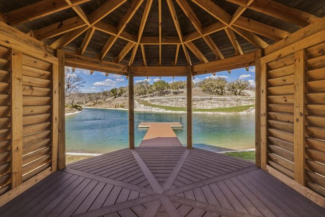 4565 Zenner-Ahrens Rd, Fredericksburg, TX 78624