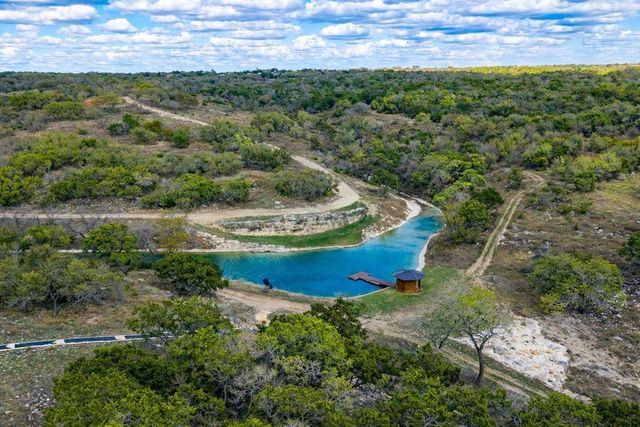 4565 Zenner-Ahrens Rd, Fredericksburg, TX 78624