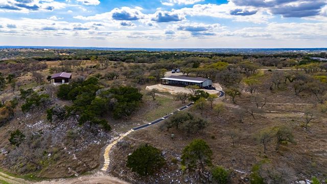 4565 Zenner-Ahrens Rd, Fredericksburg, TX 78624