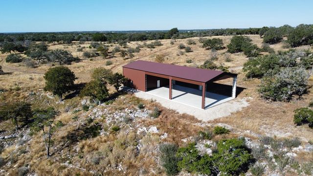 4565 Zenner-Ahrens Rd, Fredericksburg, TX 78624