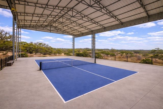 4565 Zenner-Ahrens Rd, Fredericksburg, TX 78624