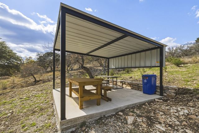 4565 Zenner-Ahrens Rd, Fredericksburg, TX 78624