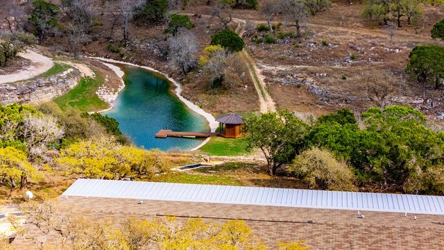 4565 Zenner-Ahrens Rd, Fredericksburg, TX 78624