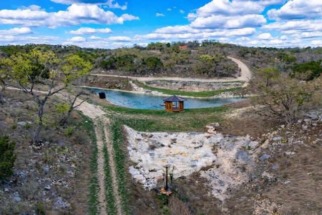 4565 Zenner-Ahrens Rd, Fredericksburg, TX 78624