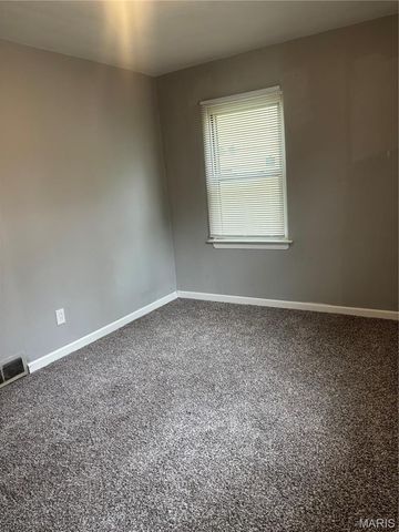 9836 Lorna Lane, St Louis, MO 63136