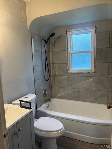 9836 Lorna Lane, St Louis, MO 63136