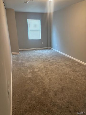 9836 Lorna Lane, St Louis, MO 63136