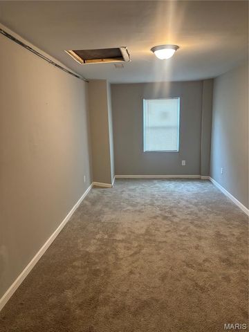 9836 Lorna Lane, St Louis, MO 63136