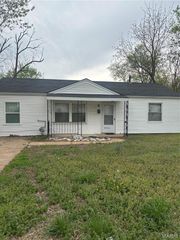 9836 Lorna Lane, St Louis, MO 63136