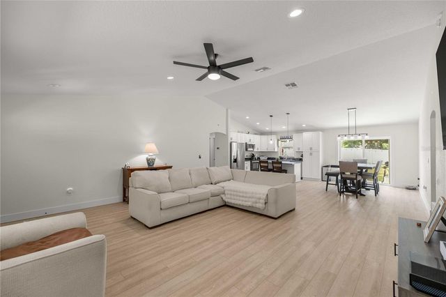 6962 SE 124TH STREET, Belleview, FL 34420