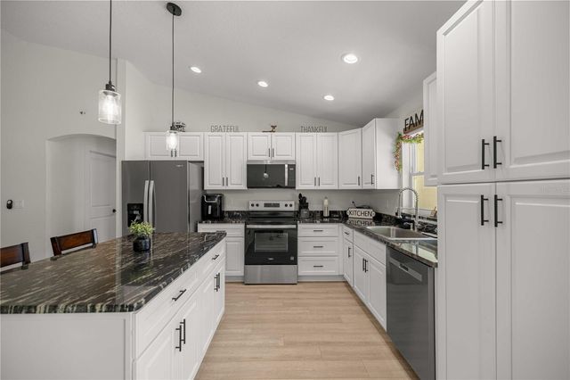 6962 SE 124TH STREET, Belleview, FL 34420