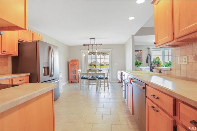 5740 Waterstone Drive, Newburgh, IN 47630