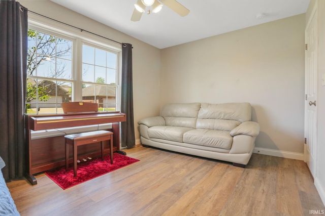 5740 Waterstone Drive, Newburgh, IN 47630
