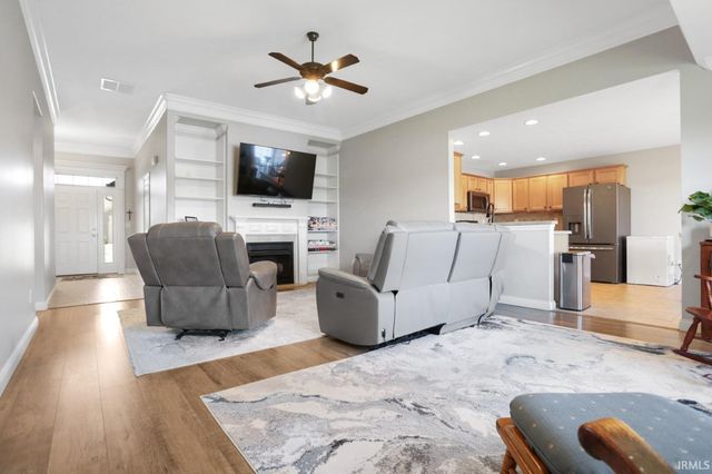 5740 Waterstone Drive, Newburgh, IN 47630