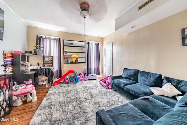 48 5th Avenue, Troy, NY 12180