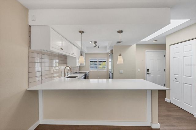 3363 CROSS CREEK DRIVE 3363, Sarasota, FL 34231