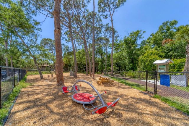 3363 CROSS CREEK DRIVE 3363, Sarasota, FL 34231