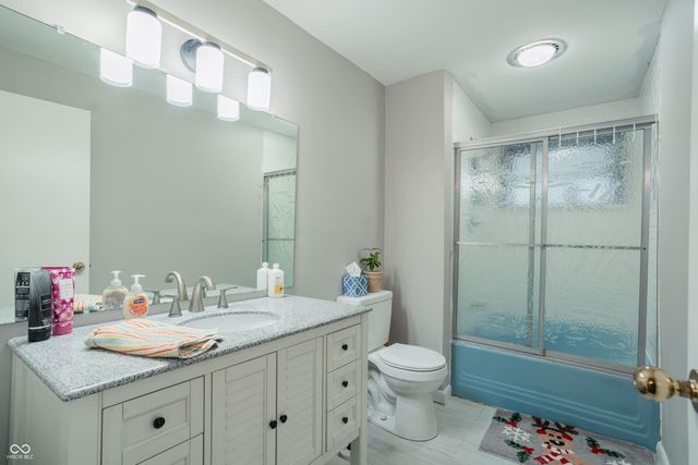 225 College Drive, Anderson, IN 46012