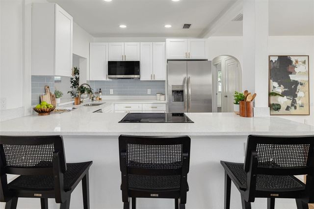 6103 6TH AVENUE N, St Petersburg, FL 33710