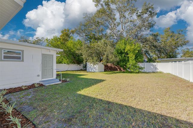 6103 6TH AVENUE N, St Petersburg, FL 33710