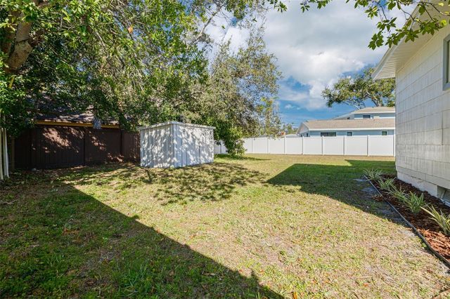 6103 6TH AVENUE N, St Petersburg, FL 33710