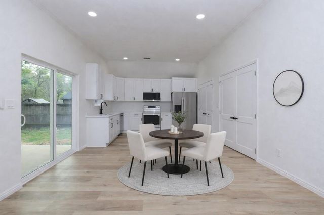 1241 Chateau Woods Parkway Drive, Conroe, TX 77385