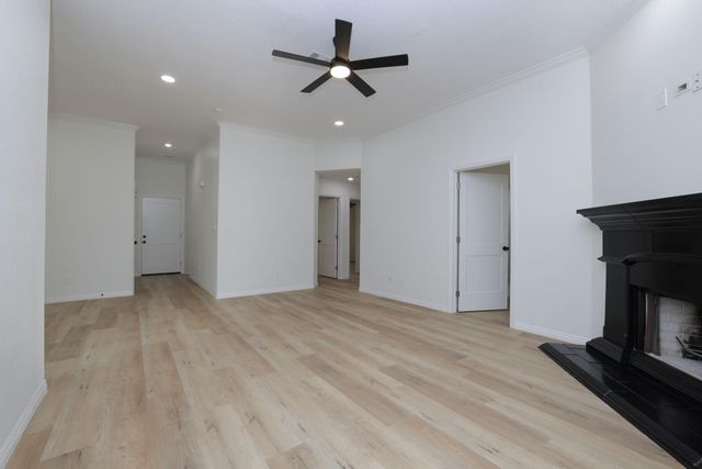 1241 Chateau Woods Parkway Drive, Conroe, TX 77385