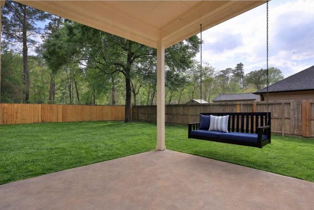 1241 Chateau Woods Parkway Drive, Conroe, TX 77385