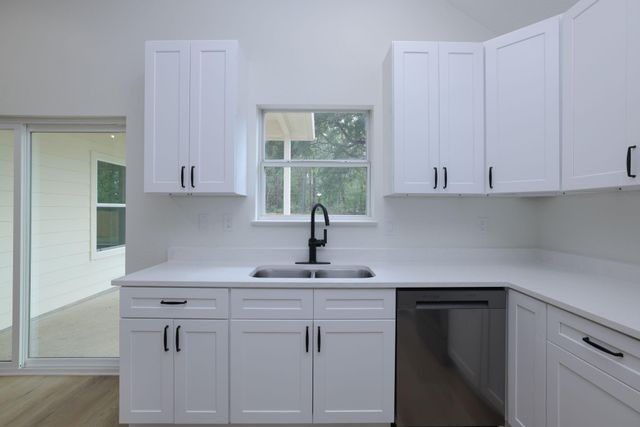 1241 Chateau Woods Parkway Drive, Conroe, TX 77385