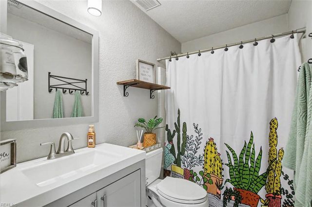2574 Hartley ST, Virginia Beach, VA 23456