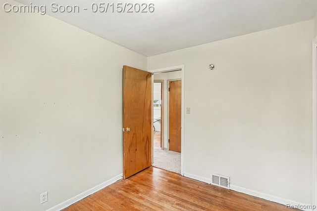 1104 Marion Drive, Holly, MI 48442
