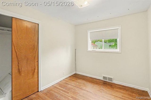 1104 Marion Drive, Holly, MI 48442