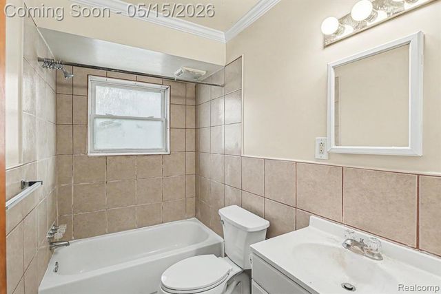 1104 Marion Drive, Holly, MI 48442