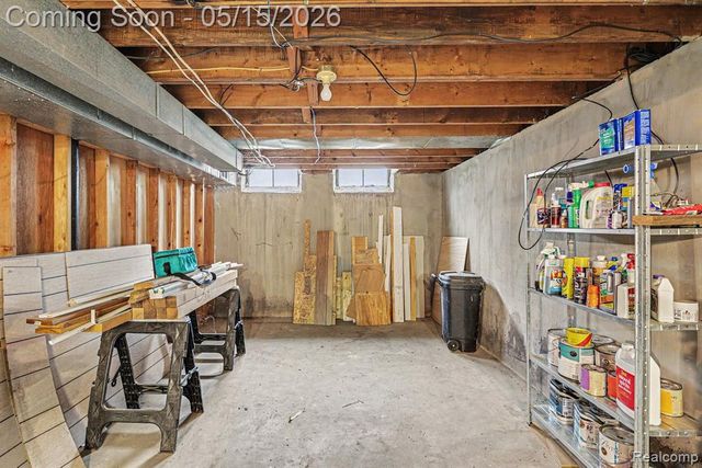 1104 Marion Drive, Holly, MI 48442