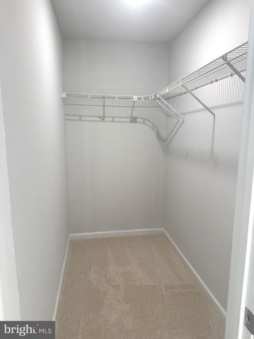 31 CRESTVIEW DR, Martinsburg, WV 25405