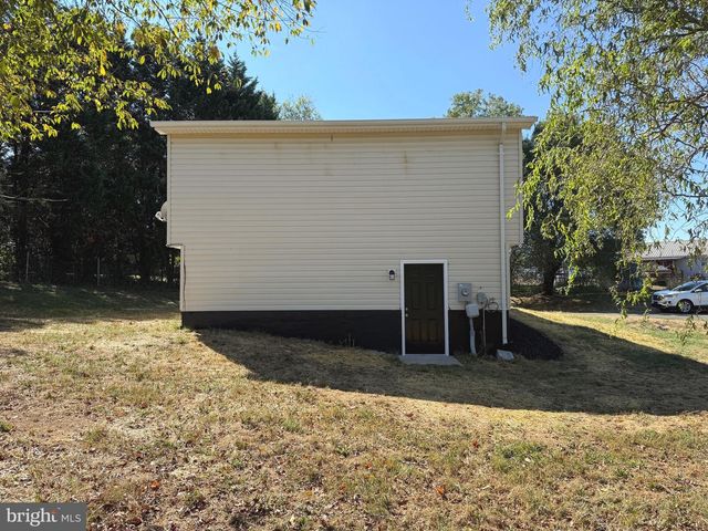 31 CRESTVIEW DR, Martinsburg, WV 25405