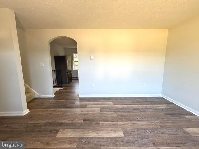 31 CRESTVIEW DR, Martinsburg, WV 25405