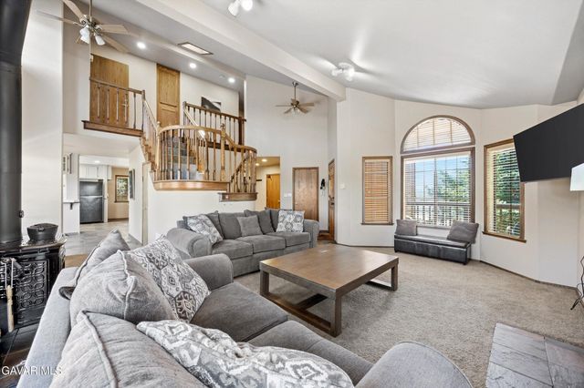 2100 Saint Bernard Drive, Pine Mountain Club, CA 93222