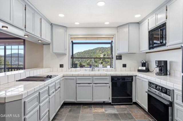 2100 Saint Bernard Drive, Pine Mountain Club, CA 93222