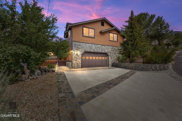 2100 Saint Bernard Drive, Pine Mountain Club, CA 93222