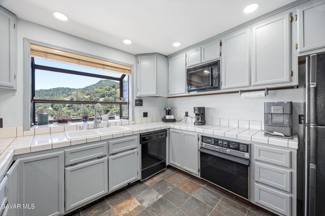 2100 Saint Bernard Drive, Pine Mountain Club, CA 93222