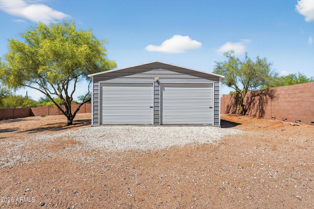 Image 32 of property listing at 4837 E SMOKEHOUSE Trail, Cave Creek, AZ 85331