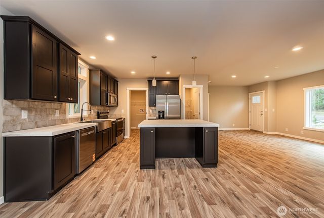 211 S Barr Road, Port Angeles, WA 98362