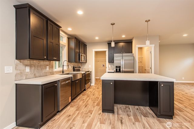 211 S Barr Road, Port Angeles, WA 98362