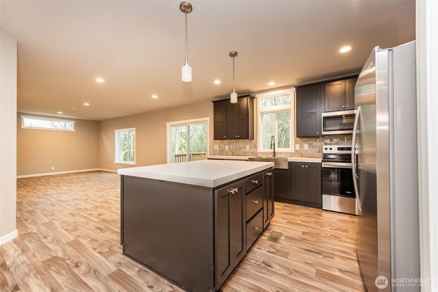 211 S Barr Road, Port Angeles, WA 98362