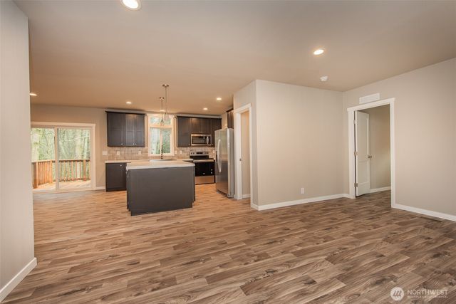 211 S Barr Road, Port Angeles, WA 98362