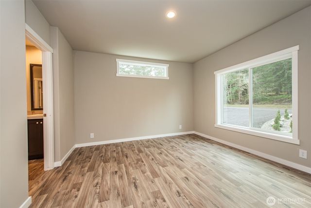 211 S Barr Road, Port Angeles, WA 98362