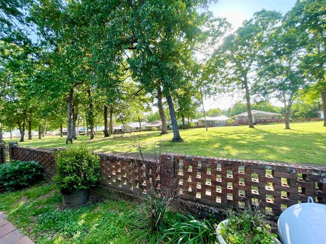 207 Parliament Drive, Horseshoe Bend, AR 72512